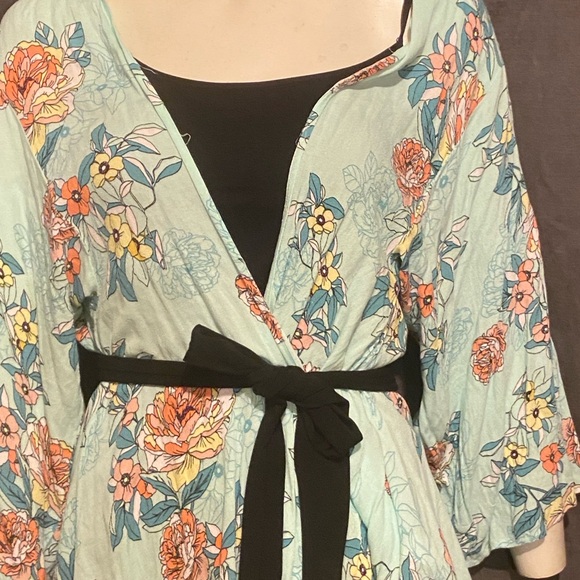 KIMONO STYLE ROBE MEDIUM - Picture 2 of 6